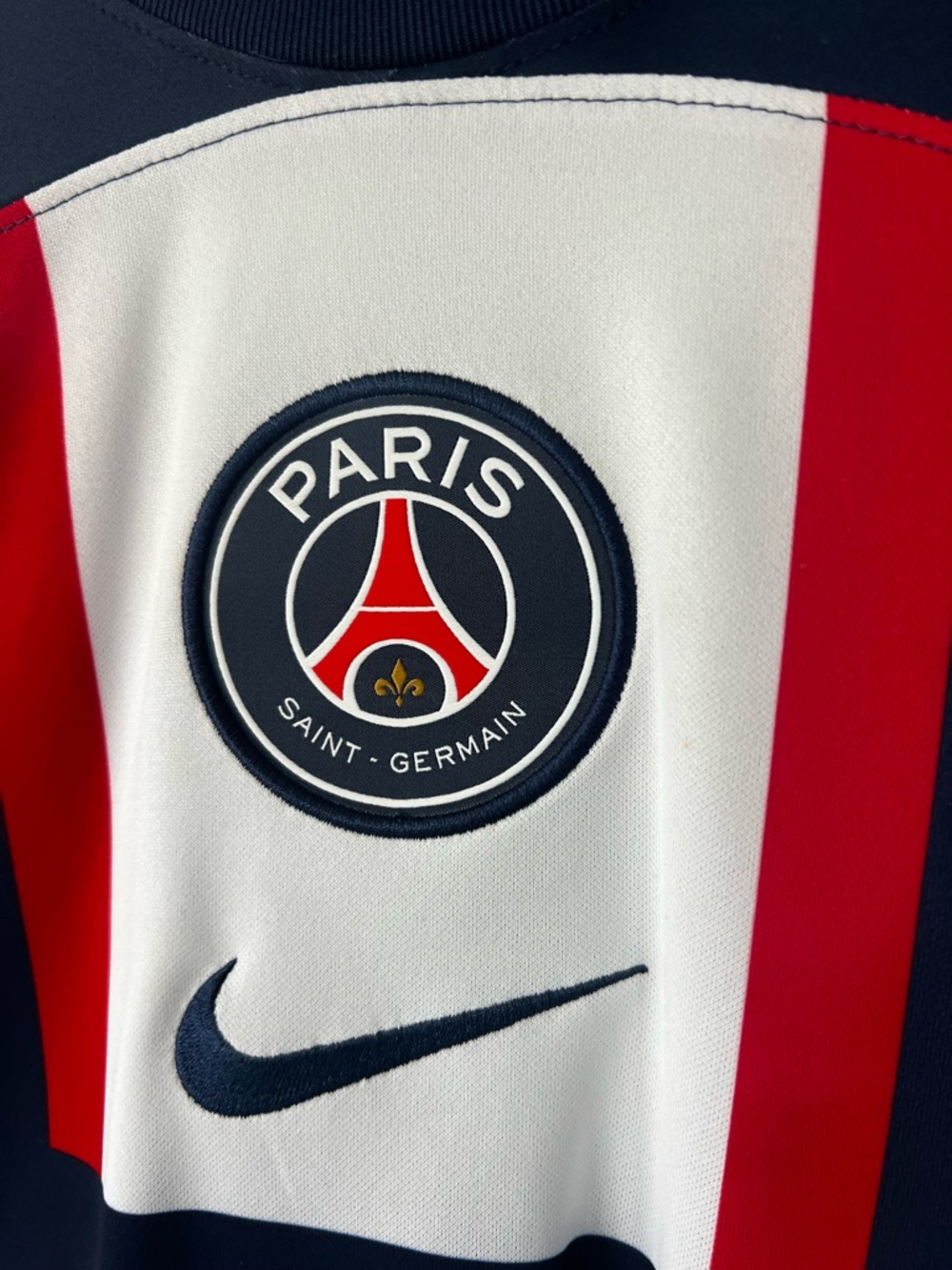 EUC Women’s Medium Paris Saint Germain Neymar Jr. Soccer Jersey - Picture 3 of 9
